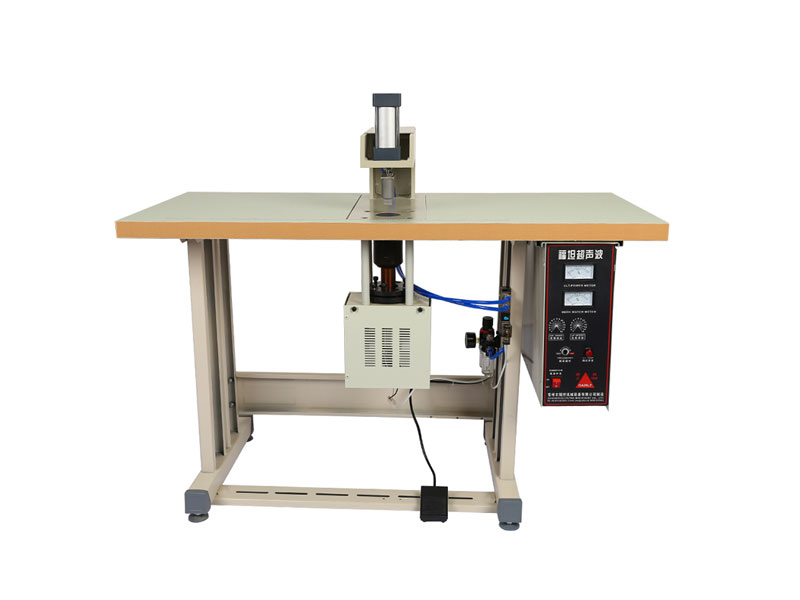 超聲波點(diǎn)焊機(jī)